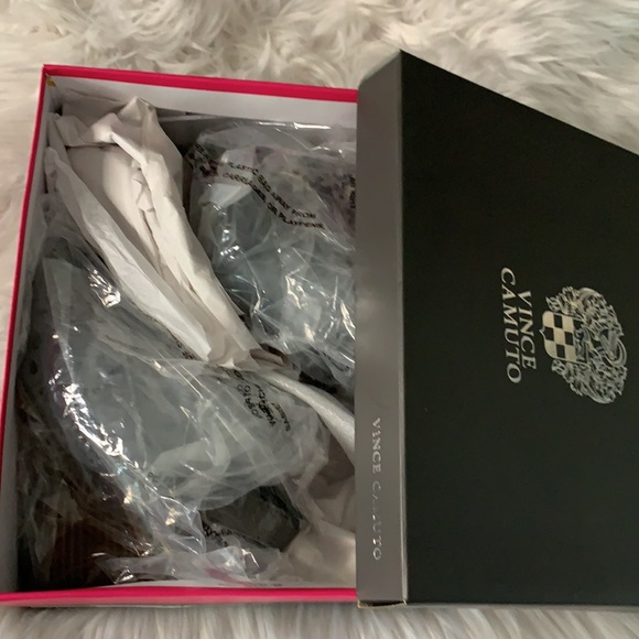 Vince Camuto Deverly Sandal Size 6.5 Wide - Picture 11 of 12